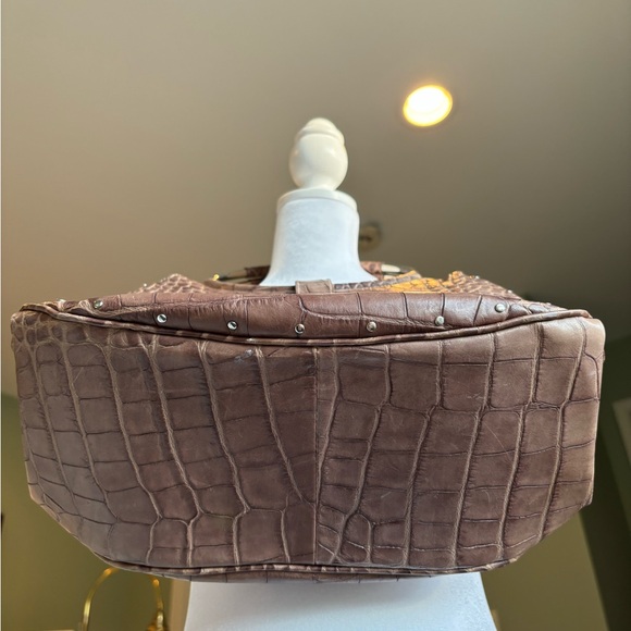 Brown Crocodile Embossed Leather bag with metal handles by Georges Rech - Picture 3 of 6